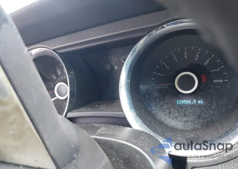 2014 Ford Mustang V6 z USA, uszkodzony, nr VIN 1ZVBP8AM5E5211979